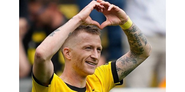 Les matchs de football ne peuvent jamais être gagnés par une seule personne Les matchs de football ne peuvent jamais être gagnés par une seule personne
